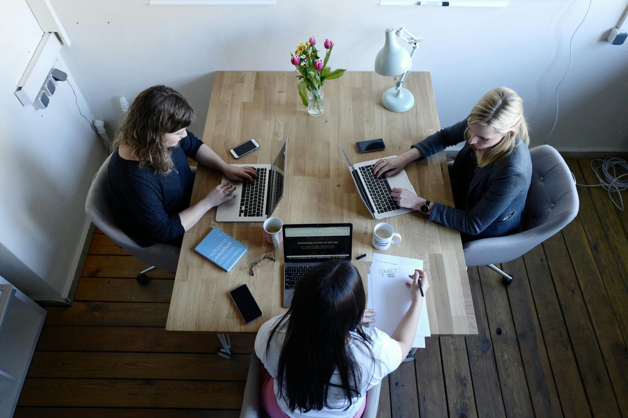 HOA Manager Services: Elevating the Quality of Homeowners Association Management